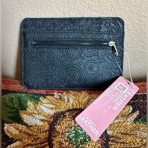 Stone Mountain Black Bonded Embossed Leather card case wallet